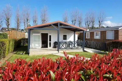 Image de Chalet en bord de mer sur les plages du débarquement, piscine couverte, chauffée