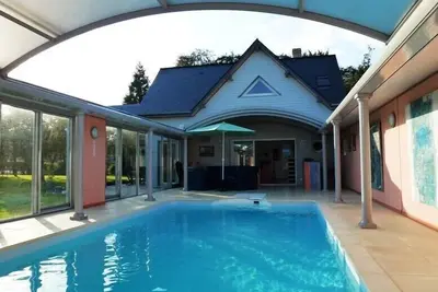 Image de Gîte \"Briseval\" avec piscine intérieure chauffée toute l'année.
