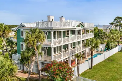 Image de Emplacement souhaitable de North Beach, avec vue sur le phare et l'océan