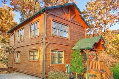 Image de Gatlingburg se lève! Luxueux 2Bed / 2Bath Cabin situé au centre