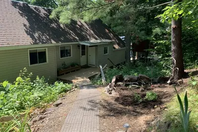 Image de Cottage récemment rénové sur un beau terrain