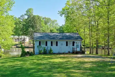 Image de Réservez dès maintenant pour l'été! Get-A-Way mignon et confortable High Rock Lake!