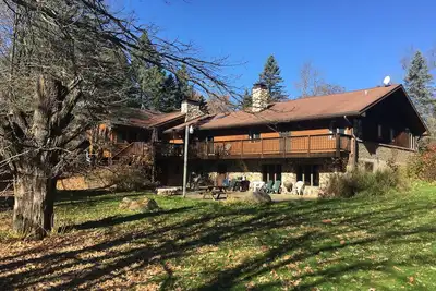 Image de Retraite privée Lake Home