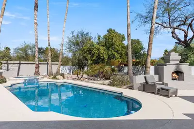 Image de Jacuzzi Et Piscine CHAUFFÉE PRIVÉE - Le paradis des artistes au cœur de Scottsdale