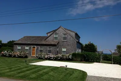 Image de 5 minutes à pied de la plage, . . . plus centrale A / C.