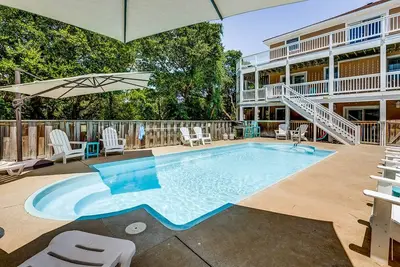 Image de Corolla Crush | 50 m de la plage | Piscine privée, bain à remous