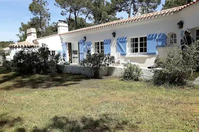 Image de Raffinée, authentique villa noirmoutrine à 150m de la plage de l ' Epine