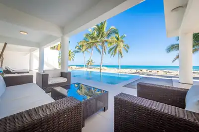 Image de Ultra moderne Beachfront Villa