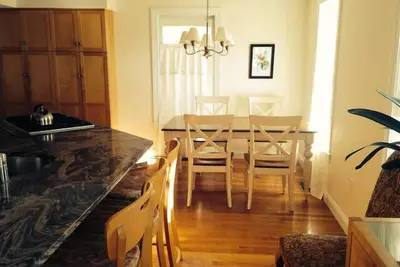 Image de Ensoleillé 3br maison 10 min à pied de Harvard Square