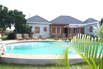 Image de Paradis tropical dans une communauté conviviale, sûre et discrète