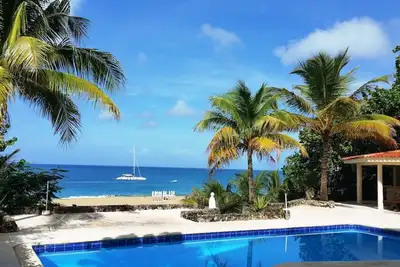 Image de Condo en bord de mer dans le centre-ville