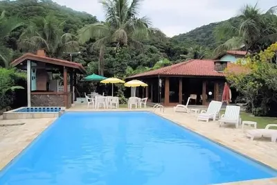 Image de Maison avec piscine Ubatuba-Horto-Condominio Fermé-1suite + 2dorm = 9 personnes