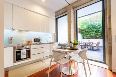 Image de Merc Porto Clerigo'S Place