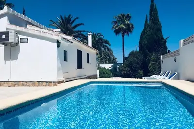 Image de Belle villa Denia, 6 personnes, piscine privée, plusieurs terrasses, beaucoup d'intimité.
