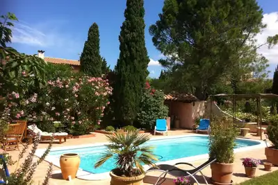 Image de Maison avec grand jardin, piscine sur les hauteurs de Narbonne, à 4 km du centre