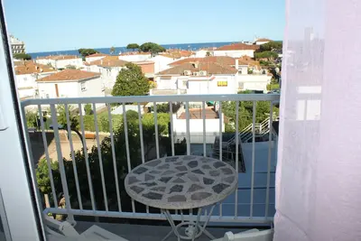Image de appartement Blanes avec une vue magnifique sur la mer.