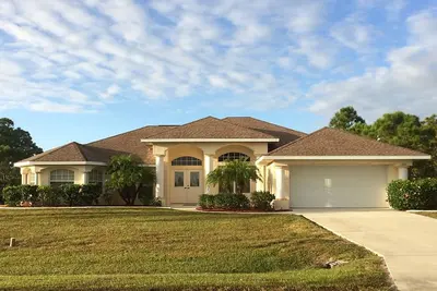 Image de Bluebell Villa. Lakeside Luxury Outstanding 4 Chambre Villa