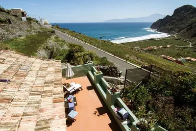 Image de El Silbo I Une vue magnifique sur la mer et la vallée d'Hermigua. Nature et paix. .