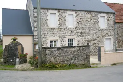 Image de la grange à bigot. Gïte crée dans une ancienne maison et d'une grange accolée