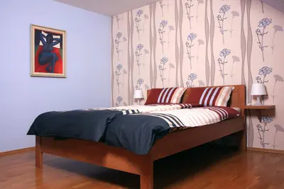 Image de Famille appartement de 90m2 se trouve dans le design des années 30