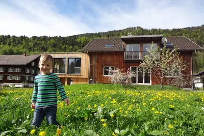 Image de Cozy, appartement calme avec vue magnifique sur les montagnes environnantes