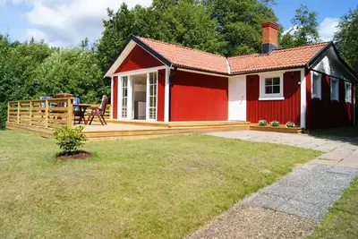 Image de Quiet maison de vacances dans les bois au bord du lac