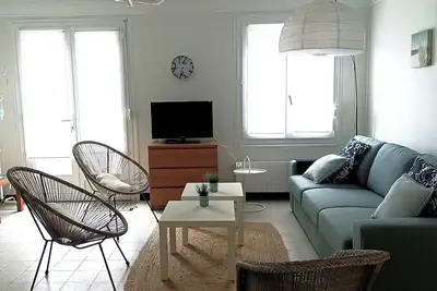 Image de Appartement rez-de-chaussée 3 étoiles proche de la mer avec  parking privatif