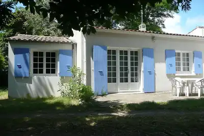 Image de Maison à 30m de la plage de La Brée Les Bains, Wi-Fi