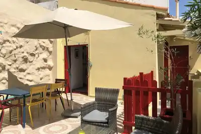 Image de maison de ville  dans l'ancien quartier de pêcheurs de sète