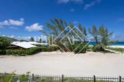 Image de Beach-front Duplex of 189 m2 at Orient Beach