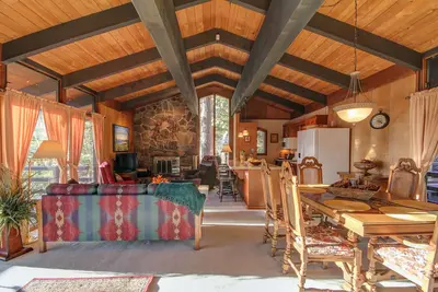 Image de Margie's Hideaway: Lakeview Home dans le village Incline, au bord du lac Tahoe