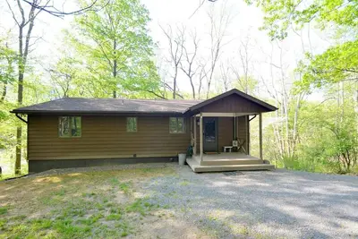 Image de Bienvenue à Chestnut Cabin!