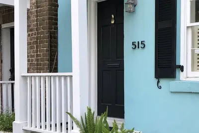 Savannah Haven ~ Maison de ville historique de 1852 sur Crawford Square