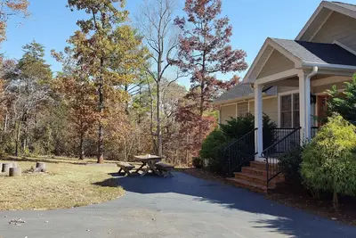 Image de Peaceful Mountain Home. Près du centre-ville d'Asheville. Meilleures vues. Tous les nouveaux!