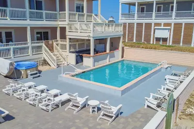 Image de Oceanfront Dream Island vacances-piscine, bain à remous, théâtre et jeux, Dog-Friendly