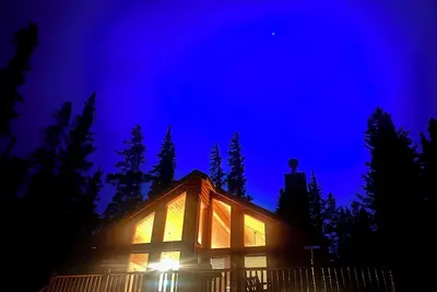 Image de Moose Haven - Nouvelle cabine luxueuse avec bain à remous et table de billard