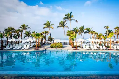 Image de Mayan Palace Acapulco 5 * Resort Familial 1 Chambre avec Divertissement