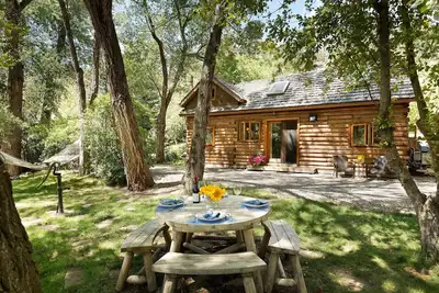 Image de Luxueux Riverfront Cabin sur la rivière Frying Pan - 1 bloc de basalte