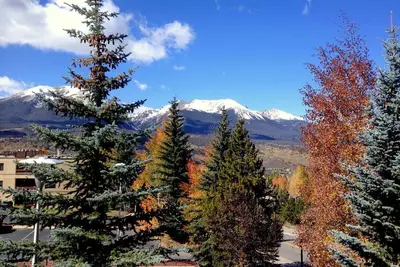 Image de Rénové (2015) Townhome! Tous les nouveaux appareils et mobilier! Belles vues!