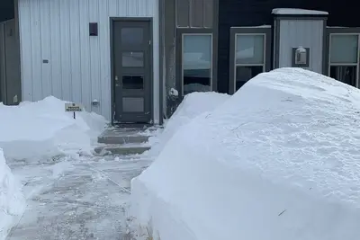 Image de Une cabane conviviale et familiale prête pour le plaisir estival!