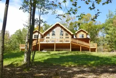 Image de Paw Lodge Bear - Rustic Mountain Evasion