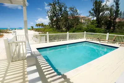 Image de Oceanfront! Villa Turkuaz, Condo 2 chambres, rez-de-chaussée, véritablement Grace Bay