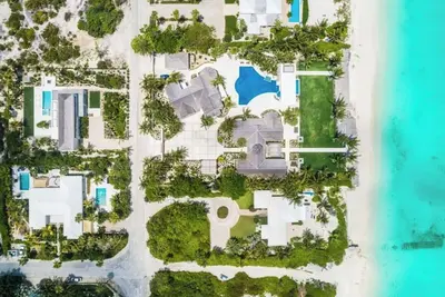 Image de 10 étapes pour Grace Bay Beach, 4br 10 personnes, piscine privée, villa de luxe