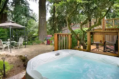 Image de Owl Forest Studio avec jardin privé et bain à remous