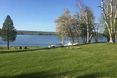 Image de Deux maisons / chalets de luxe sur le lac Crooked (4 chambres, 3 salles de bain) près de Petoskey