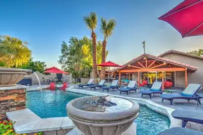 Image de 8bd / 5ba, Maison à un étage, pour 18 personnes, piscine, spa, grande cour et cuisine extérieure