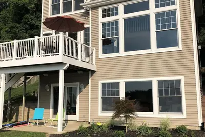 Image de Belle maison du lac James Lake-Sept. spécial-350 $ la nuit plus le nettoyage