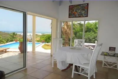 Image de Cottage romantique avec piscine privée et vue magnifique sur l'océan