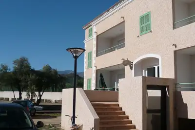 Image de Studio agréable, calme, à 2 minutes du port de plaisance de St Florent.