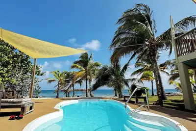 Image de Tropical Beach Paradise W / piscine, cabane de plage, hamacs, wi-fi gratuit